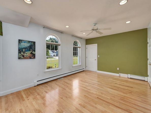 10 Haymeadow Rd, Boxford MA 01921