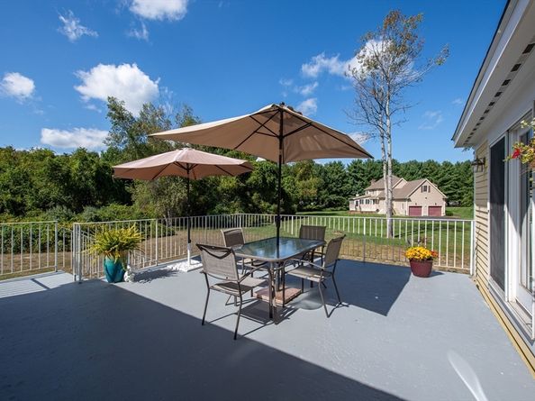 10 Haymeadow Rd, Boxford MA 01921