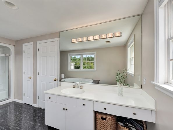 10 Haymeadow Rd, Boxford MA 01921