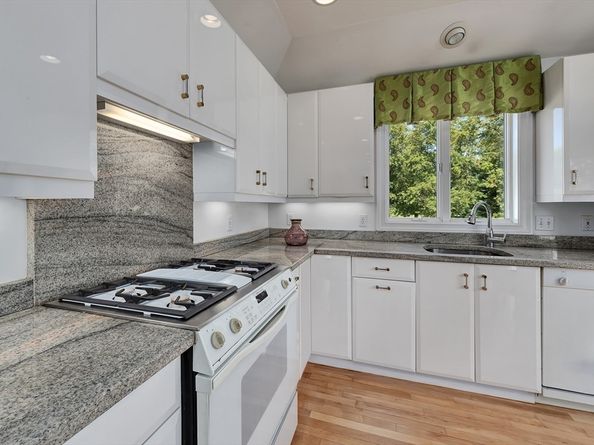 10 Haymeadow Rd, Boxford MA 01921