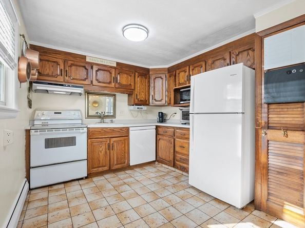 2 Lodge Rd, Natick MA 01760