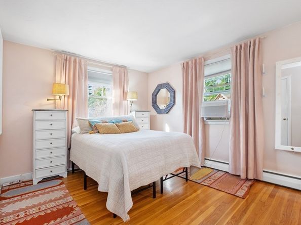 2 Lodge Rd, Natick MA 01760