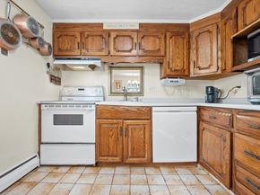 2 Lodge Rd, Natick MA 01760