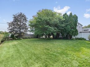 2 Lodge Rd, Natick MA 01760