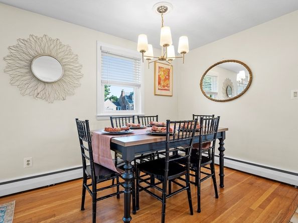 2 Lodge Rd, Natick MA 01760