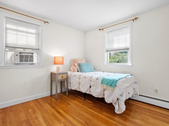 2 Lodge Rd, Natick MA 01760