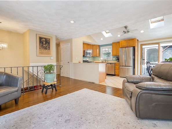 31 Harjean Rd, Billerica MA 01821
