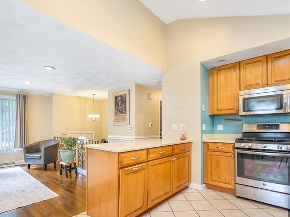 31 Harjean Rd, Billerica MA 01821