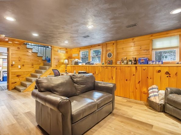 31 Harjean Rd, Billerica MA 01821