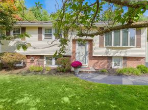 31 Harjean Rd, Billerica MA 01821