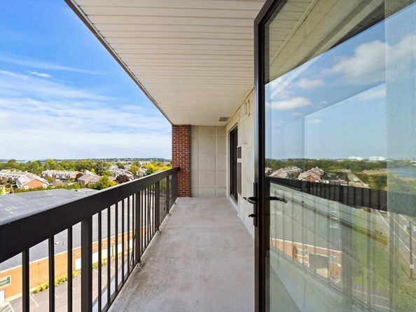 90 Quincy Shore Dr 701, Quincy MA 02171