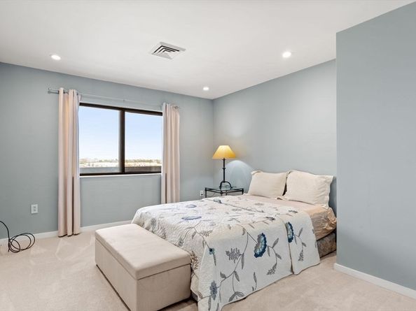 90 Quincy Shore Dr 701, Quincy MA 02171