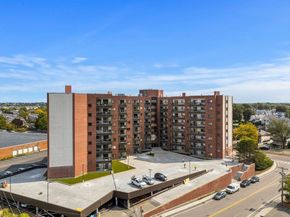90 Quincy Shore Dr 701, Quincy MA 02171