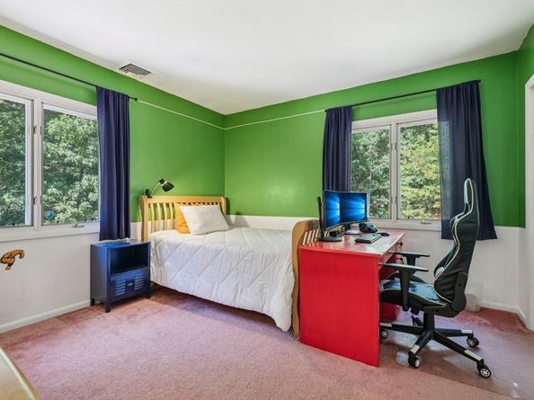 45 S Shaker Rd, Harvard MA 01451