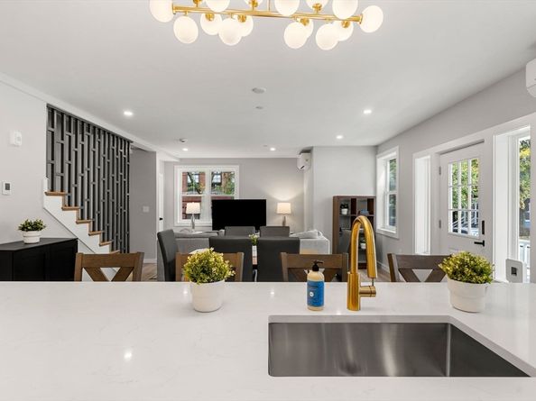 59 Perrin 1, Boston MA 02119