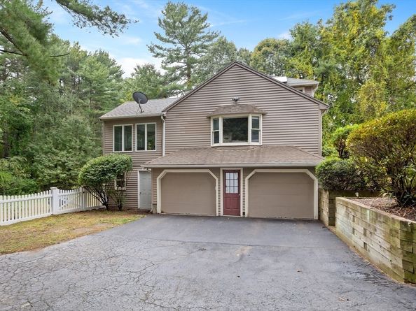 38 Robin Road, Norfolk MA 02056