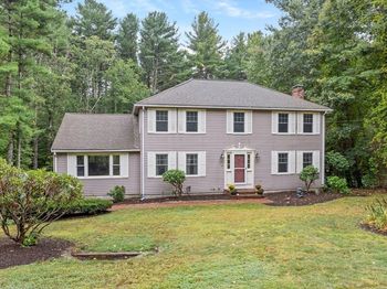 38 Robin Road