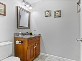 38 Robin Road, Norfolk MA 02056