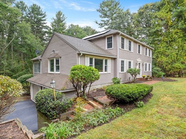 38 Robin Road, Norfolk MA 02056