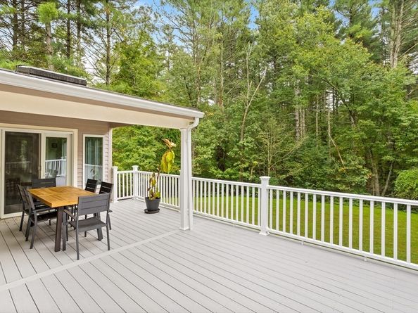 38 Robin Road, Norfolk MA 02056
