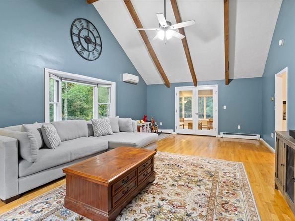 38 Robin Road, Norfolk MA 02056