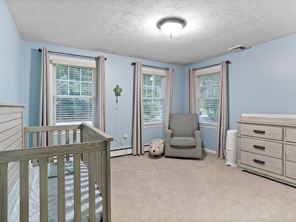 38 Robin Road, Norfolk MA 02056