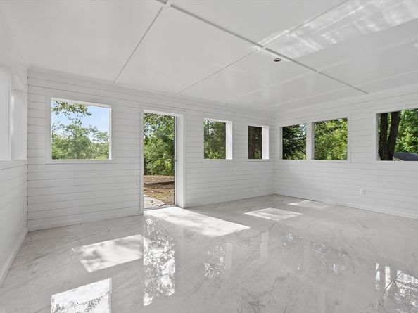 332 North Rd, Bedford MA 01730