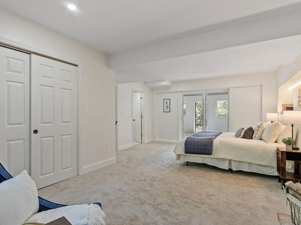 332 North Rd, Bedford MA 01730