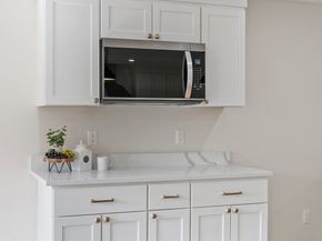 332 North Rd, Bedford MA 01730