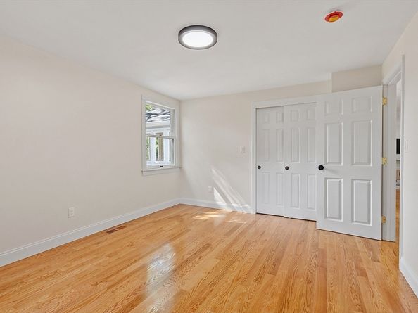 332 North Rd, Bedford MA 01730