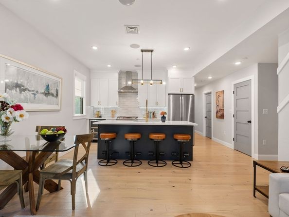 375 Hyde Park Avenue 3, Boston MA 02131