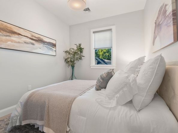 375 Hyde Park Avenue 3, Boston MA 02131