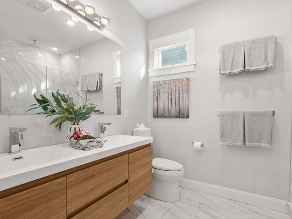 375 Hyde Park Avenue 3, Boston MA 02131