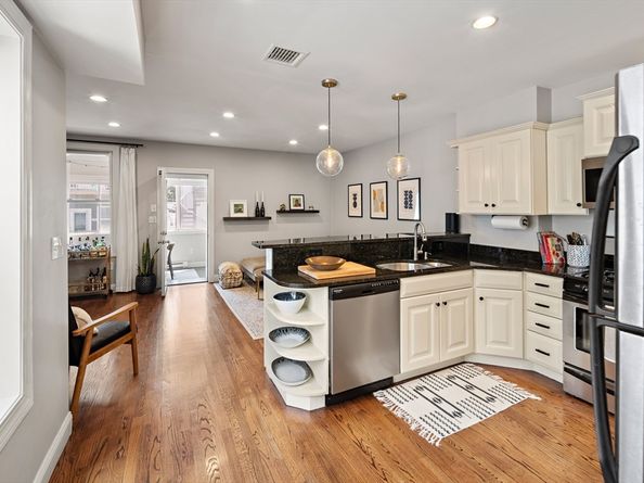 127 Cottage St 2, Boston MA 02128