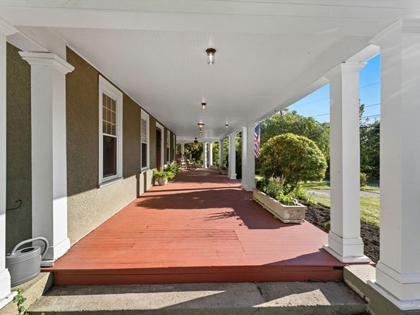 57 Upper Gore Rd, Webster MA 01570