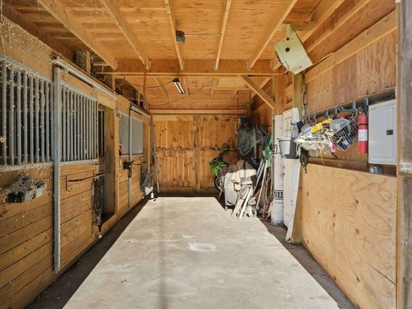 57 Upper Gore Rd, Webster MA 01570