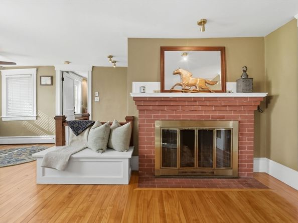 57 Upper Gore Rd, Webster MA 01570