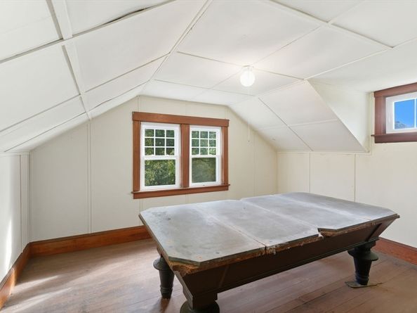 57 Upper Gore Rd, Webster MA 01570