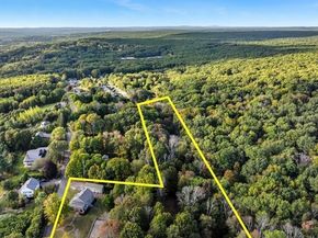 57 Upper Gore Rd, Webster MA 01570