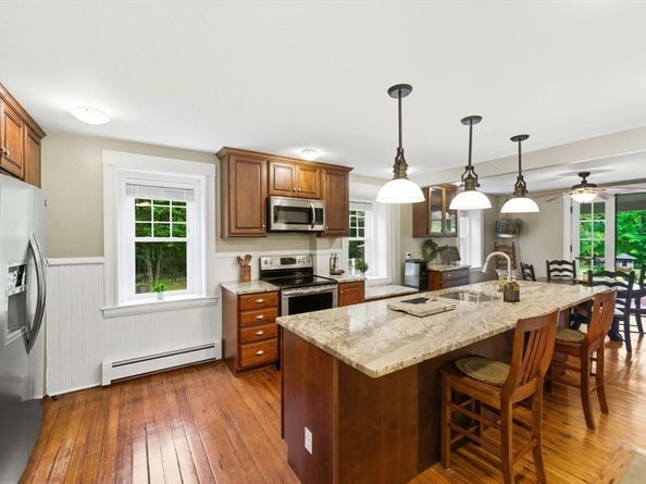 57 Upper Gore Rd, Webster MA 01570
