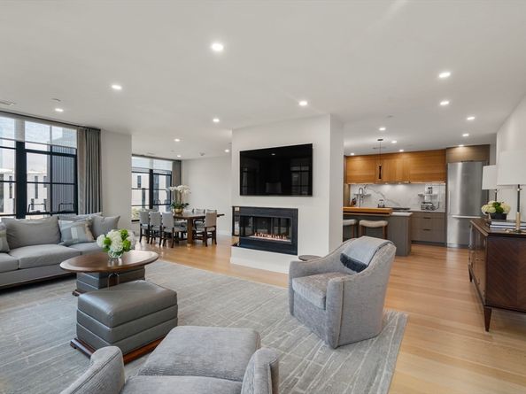 76 Wareham St 5D, Boston MA 02118