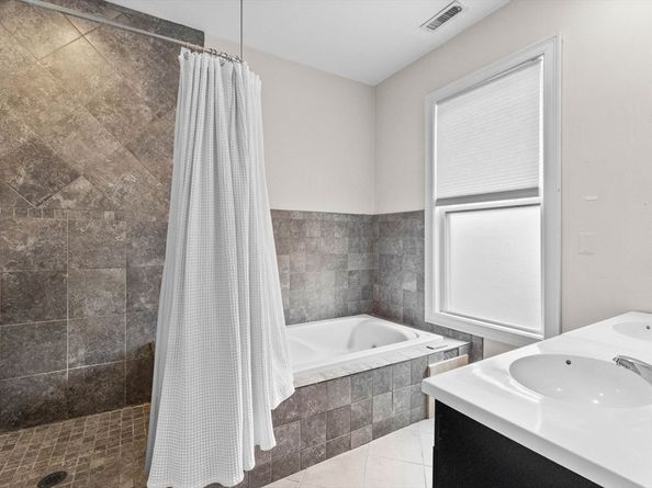 647 East 3rd 2, Boston MA 02127