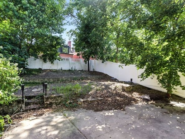 647 East 3rd 2, Boston MA 02127