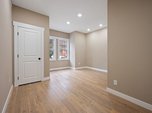 5 Monmouth St 1, Boston MA 02128