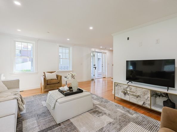 54 South St 1, Medford MA 02155