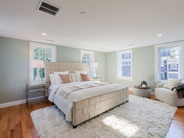 54 South St 1, Medford MA 02155