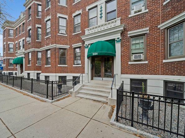 1564 Commonwealth Ave 3, Boston MA 02135