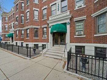 1564 Commonwealth Ave
