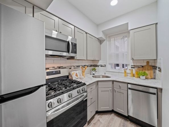 1564 Commonwealth Ave 3, Boston MA 02135