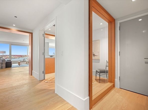 150 Seaport Boulevard 15CD, Boston MA 02210